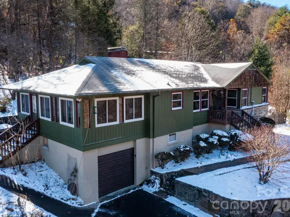 1115 Bee Tree Rd, Swannanoa, NC 28778