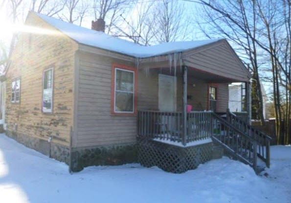 2nd image of 20 Lemay St