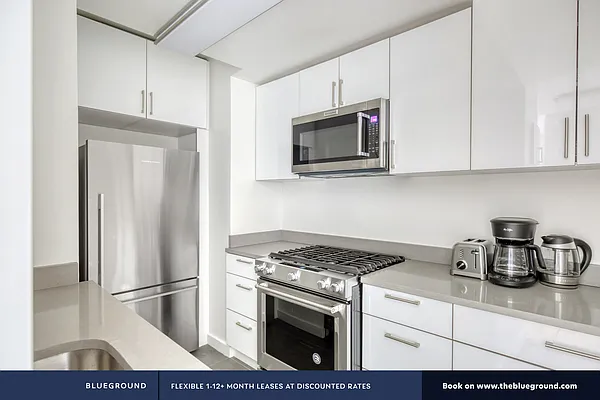 Rented by The Blueground | media 6