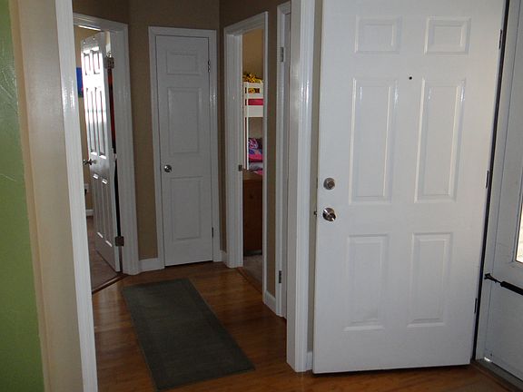 5th image of 1286 Laura Ln