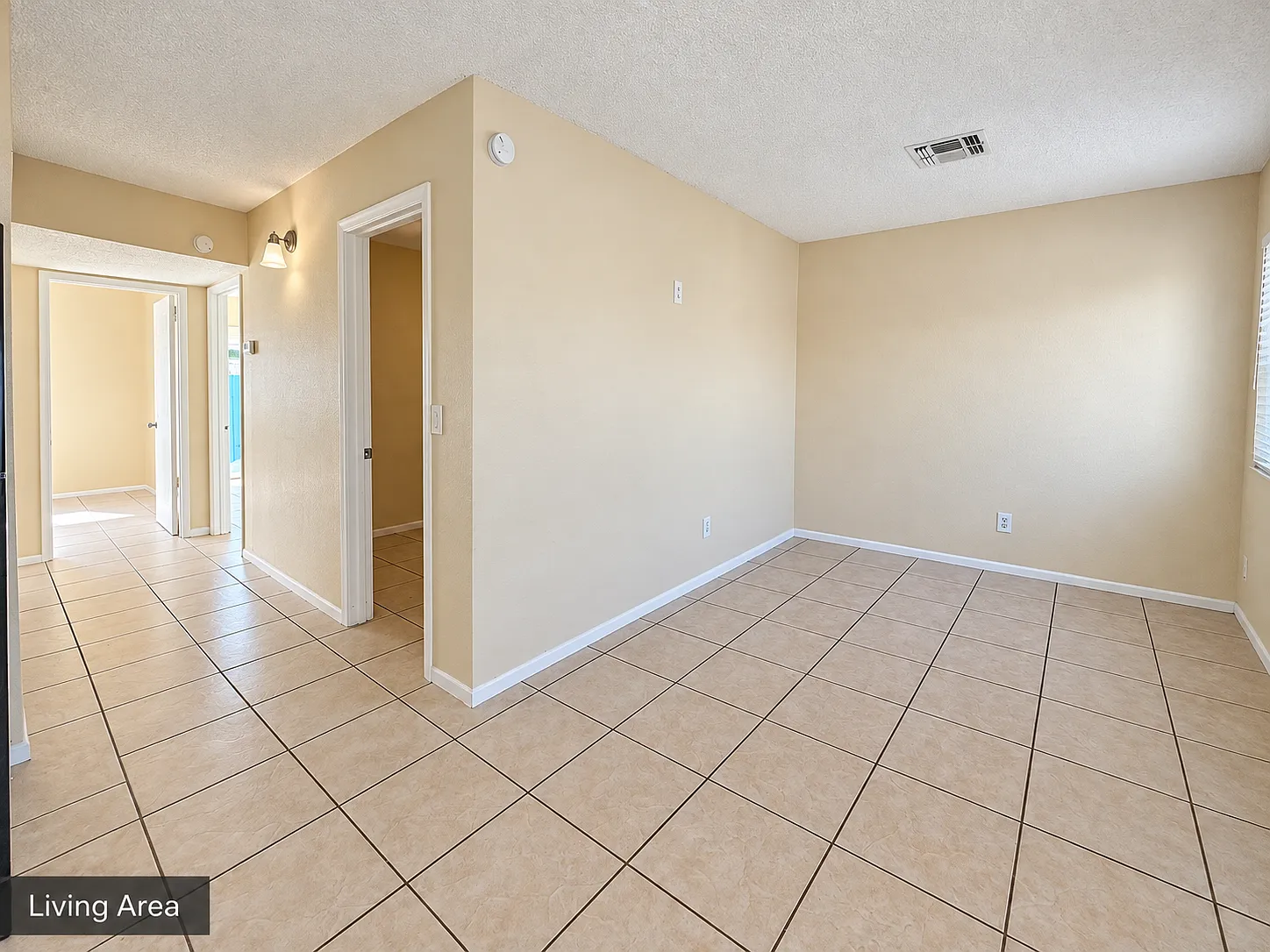 2 bed, 650 sqft, $995 — Photo 4