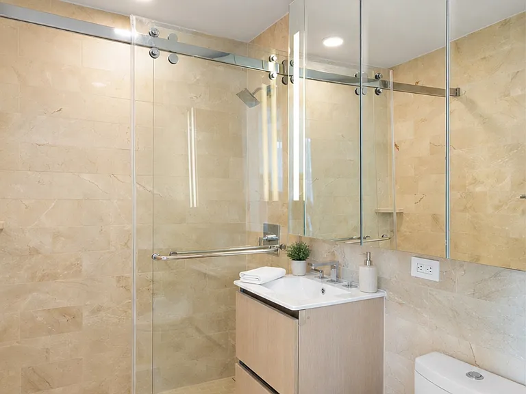 260 W 54th St #41A — Photo 10