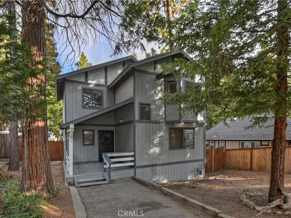 23330 S Village Ln, Crestline, CA 92325