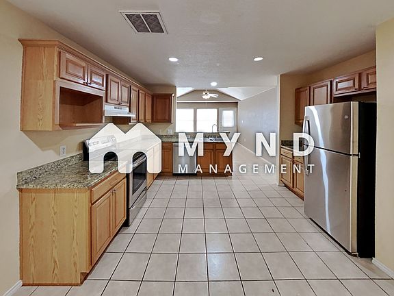 5th image of 3202 Eisenhauer Rd Unit 1101