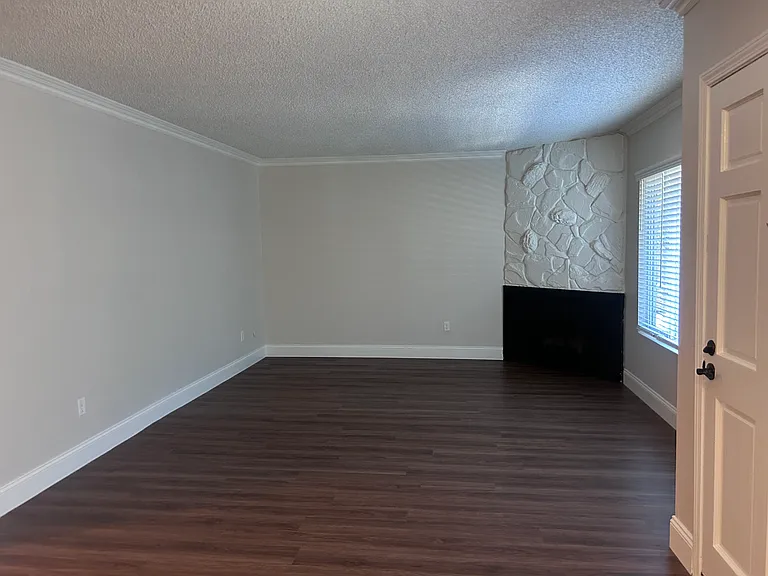 Park Broadway Apartments — Photo 11