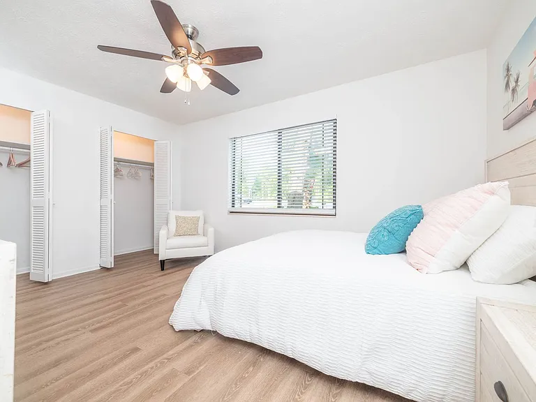 Camelot Apartments — Photo 19