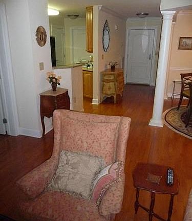 3rd image of 502 W Broad St APT 409