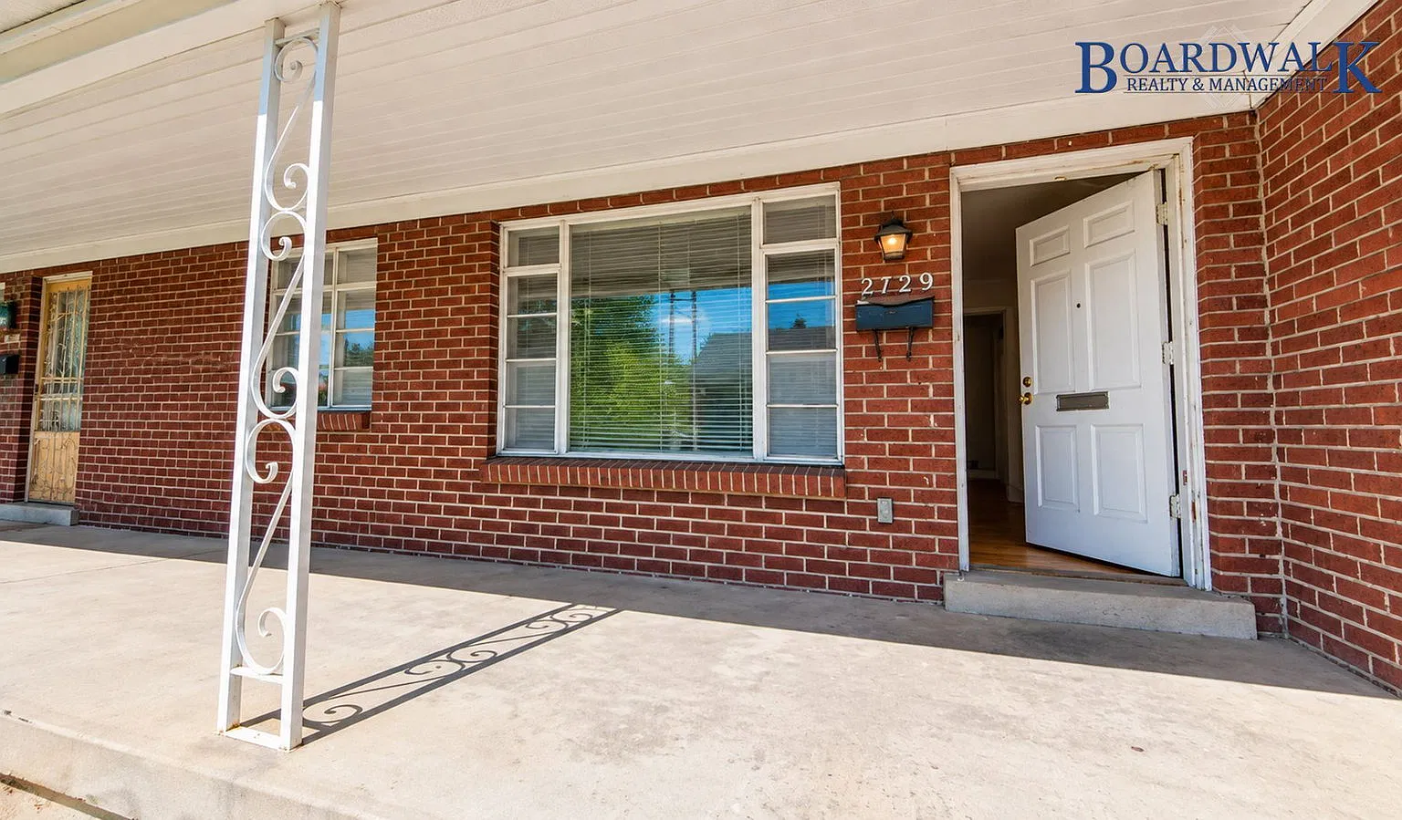 2 bed, 1.0 bath, 900 sqft, $1,400 — Photo 3
