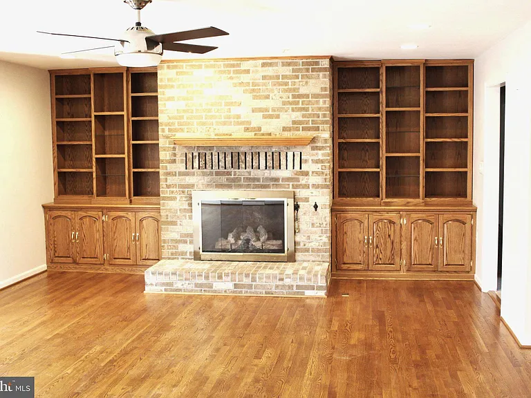4511 Sudley Rd — Photo 4