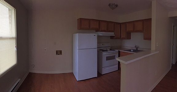 2nd image of 871 B Ave APT B