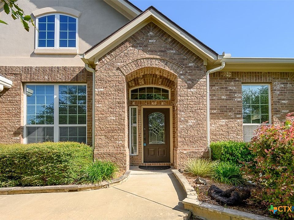 1st image of 811 Cathedral Ct