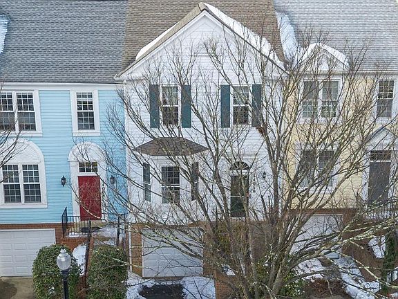 2nd image of 14010 Valleyfield Dr