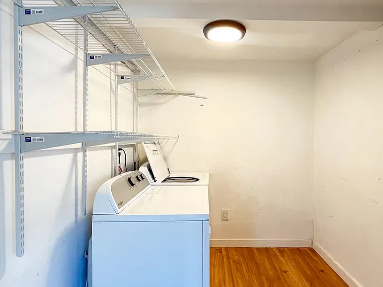 1610 Fargo Street — Photo 12