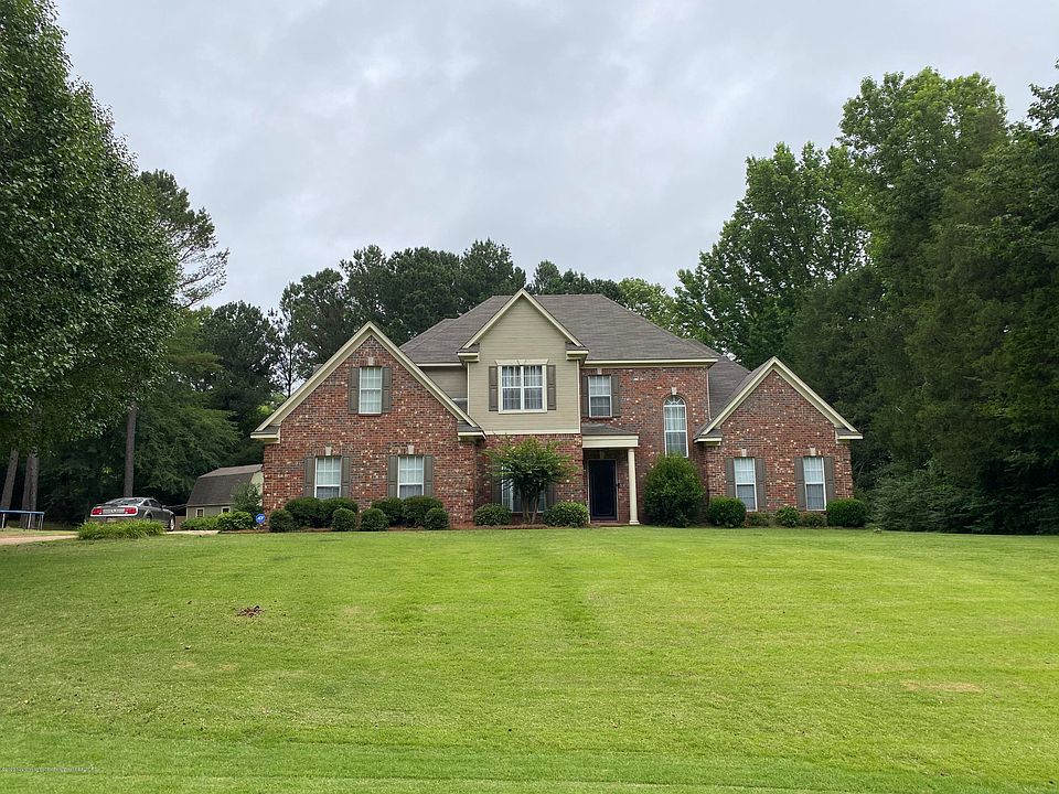 1st image of 2216 Oak Woods Dr W