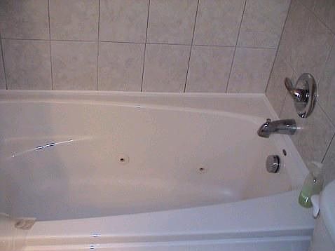 Whirlpool tub