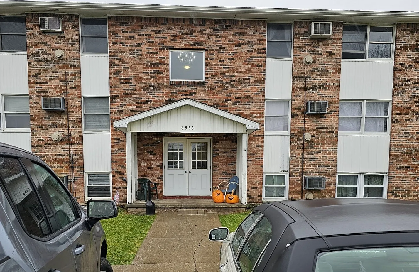 2 bed, 900 sqft, $900 — Photo 1