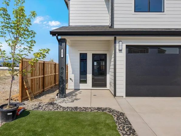 7417 Denman Ct, Medford, OR 97503