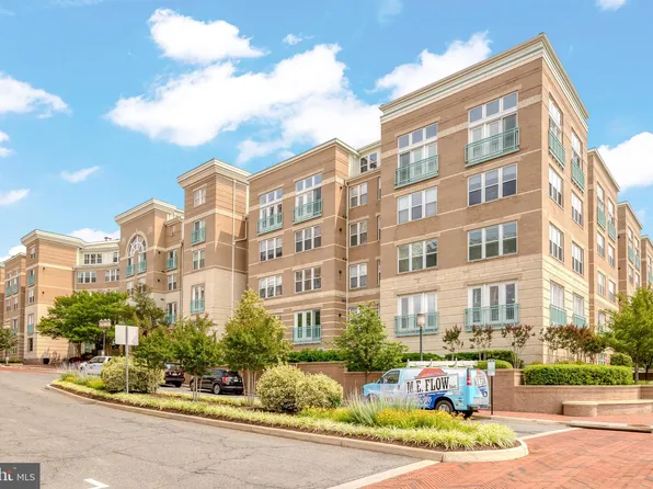 12001 Market St #111, Reston, VA 20191