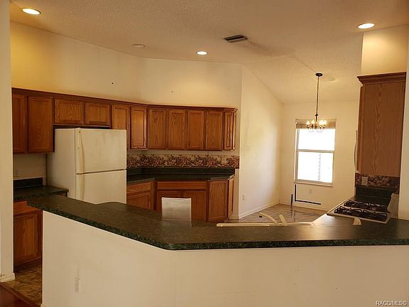 2nd image of 3152 Glenwood Pl