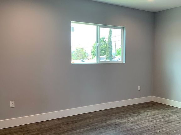 4th image of 8243 Morse Ave
