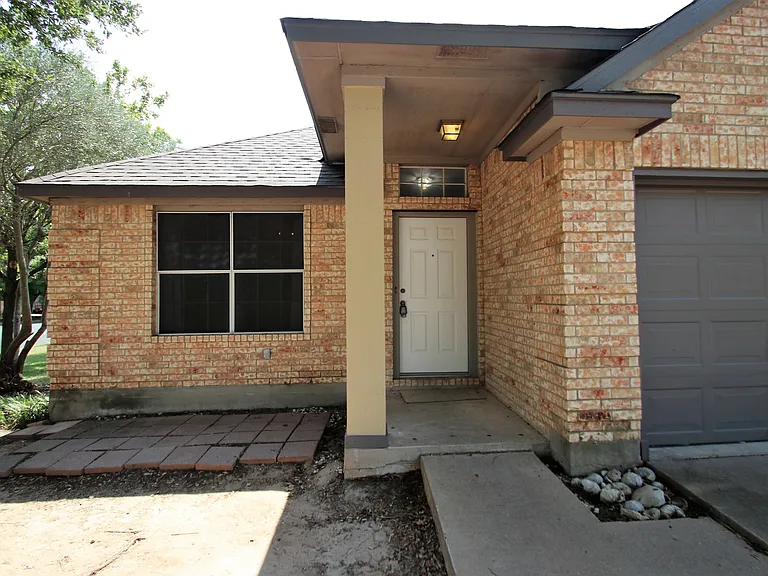 12400 Captain Hopkins Cv — Photo 3
