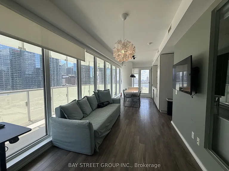 197 Yonge St #1709 — Photo 8