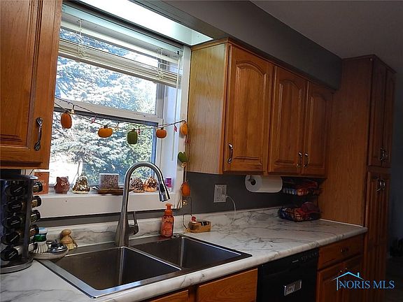 5th image of 3147 Plainview Dr