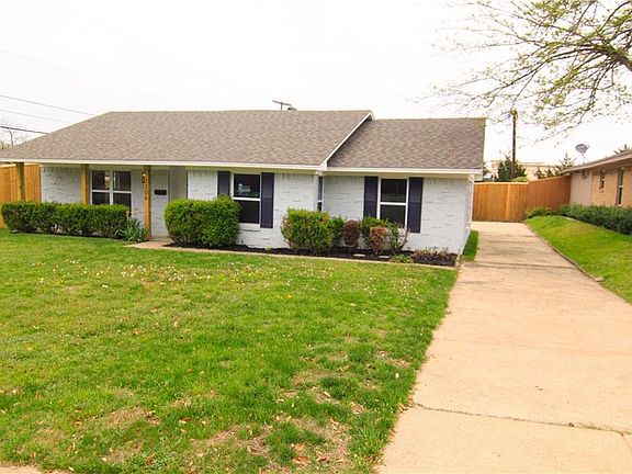2nd image of 2306 Rockyglen Dr