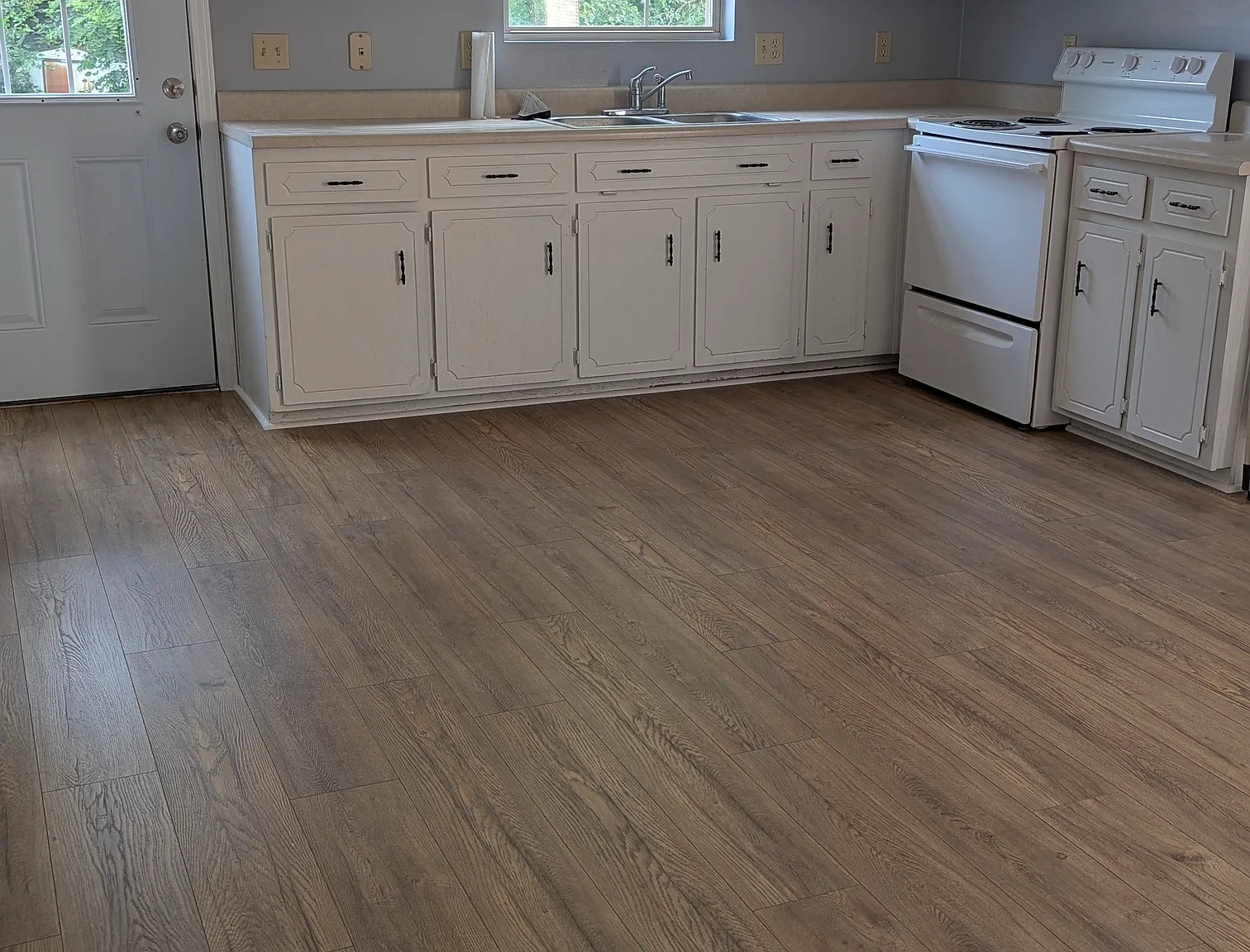 108 Cecil Ct — Photo 4