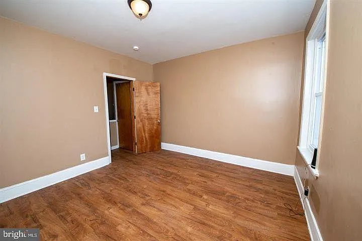 509 N Paxon St — Photo 4
