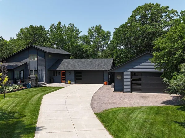 16568 Maplewood Rd, Cold Spring, MN 56320