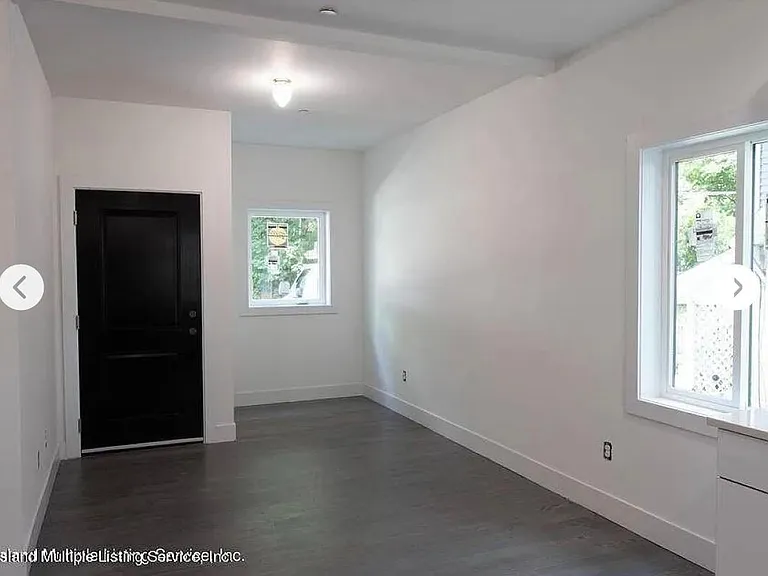 29 Ridgefield Ave #3 — Photo 4