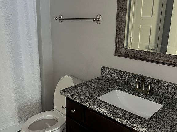 4th image of 7 Henry Ln #7B