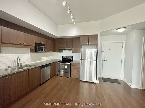 3rd image of 38 Cedarland Dr #915