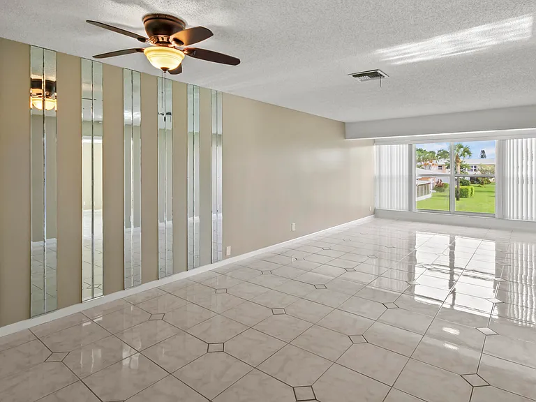 1421 NW 20th Ave #204 — Photo 11