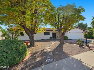 155 E Paseo De Golf, Green Valley, AZ 85614