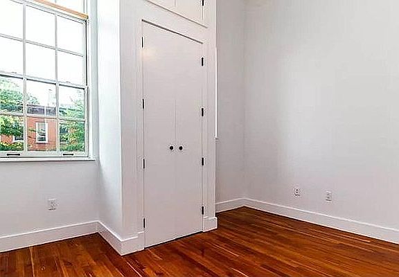 3rd image of 178 Bainbridge St #212
