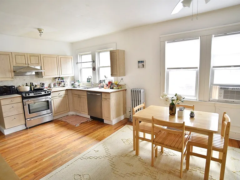 199 South St #6 — Photo 2