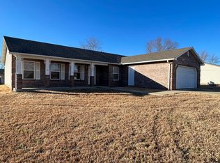 540 Cora Dr, Gassville, AR 72635
