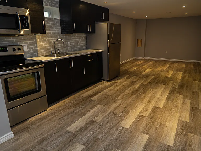 3 Glengarry Rd #LOWER — Photo 5