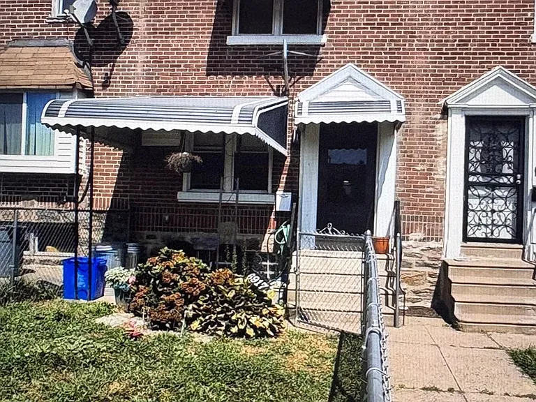 6917 Stenton Ave — Photo 1
