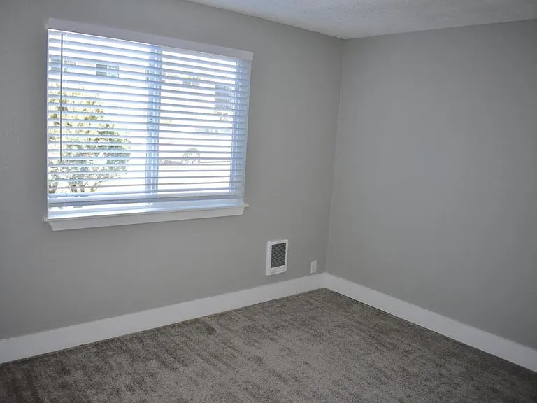 3110 NE Tide Ave — Photo 12