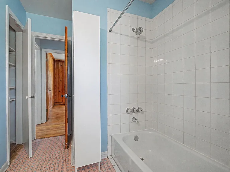 422 N Pecan St — Photo 15