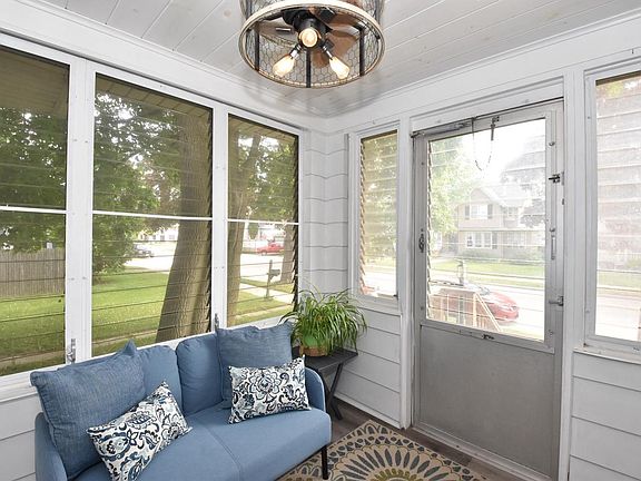 3rd image of 1224 West Lawn AVENUE