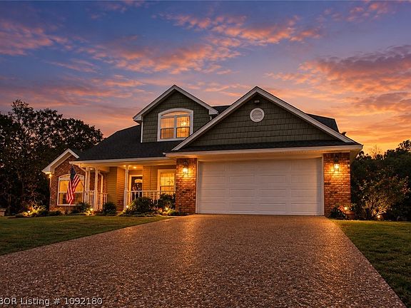 2nd image of 2229 Mount Harmony Rd