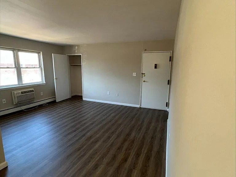 289 Main St #9D — Photo 9