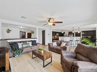 2102 Sydnee Dr, Leander, TX 78641