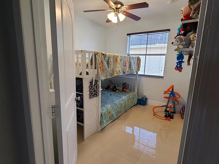886 SW 149th Ct — Photo 20