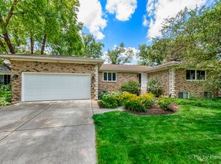 1000 Chippewa Dr, Elgin, IL 60120