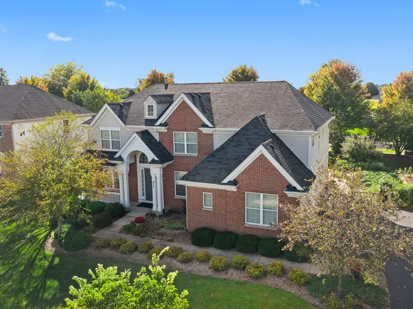 810 Bailey Ln, Hampshire, IL 60140